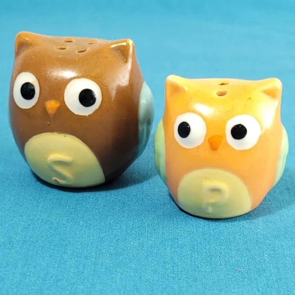 Vintage Mini Owl Salt and Pepper Shakers